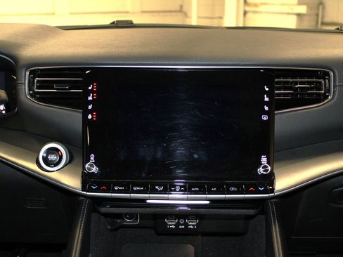 Used 2025 Jeep Wagoneer Series II image 13