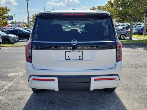 Certified 2025 Nissan Armada SV AWD/4WD image 5