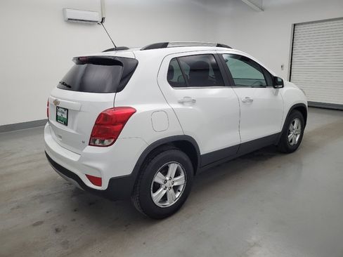 Used 2020 Chevrolet Trax LT w/ LT Convenience Package FWD image 10