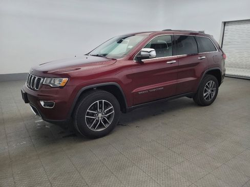 Used 2017 Jeep Grand Cherokee Limited image 2