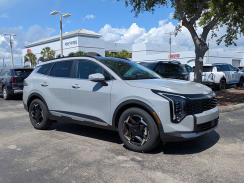 Certified 2026 Kia Sportage EX w/ EX Panorama Roof Package FWD image 1