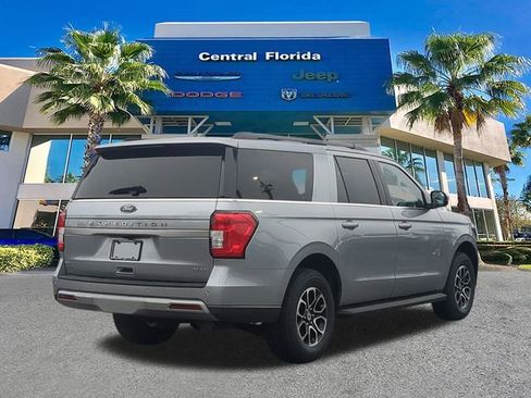 Used 2024 Ford Expedition Max XLT image 5