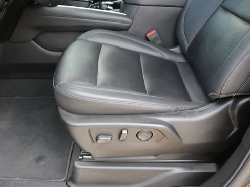Used 2025 Chevrolet Tahoe LT RWD image 13