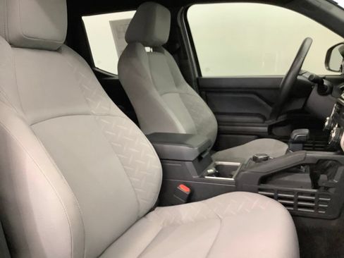 Used 2024 Toyota Tacoma SR5 AWD/4WD image 28