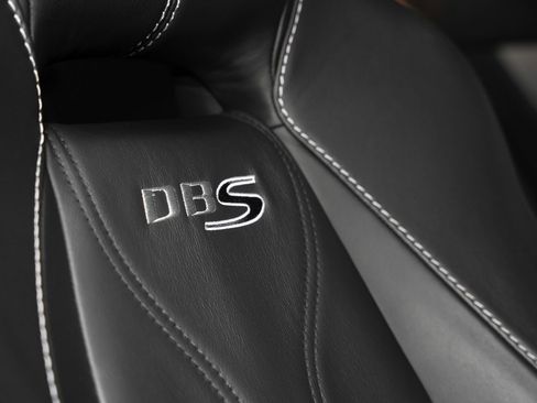 Used 2010 Aston Martin DBS Coupe image 27