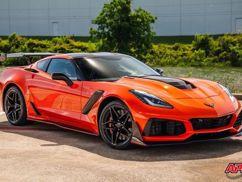 Used 2019 Chevrolet Corvette ZR1 RWD image 44