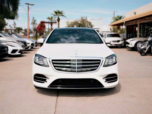 Used 2019 Mercedes-Benz S 560 Sedan w/ AMG Line Exterior image 2