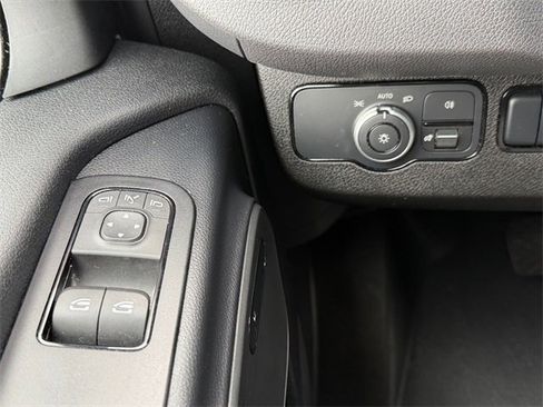 Used 2025 Mercedes-Benz Sprinter 2500 image 16