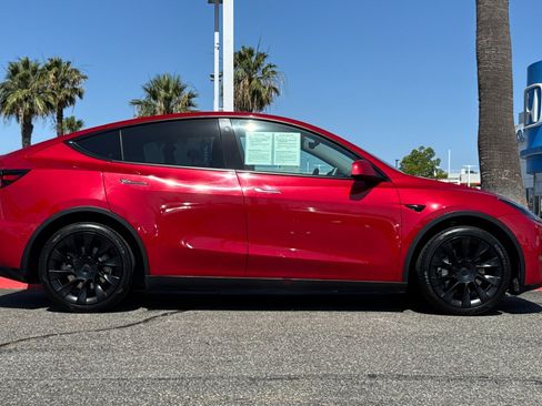 Used 2021 Tesla Model Y Long Range AWD/4WD image 7