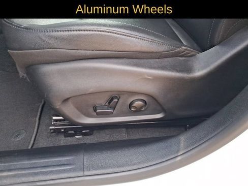 Used 2025 Jeep Compass Limited AWD/4WD image 12