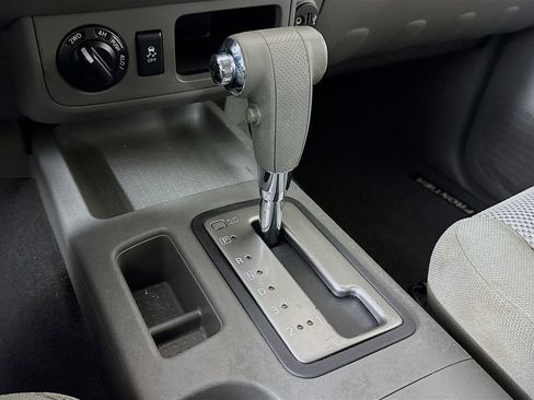 Used 2019 Nissan Frontier SV image 13