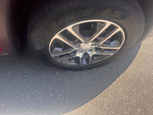 Used 2019 Jeep Compass Latitude FWD image 14