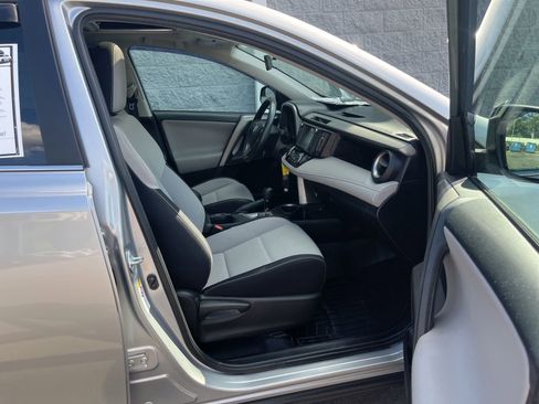 Used 2016 Toyota RAV4 XLE image 34