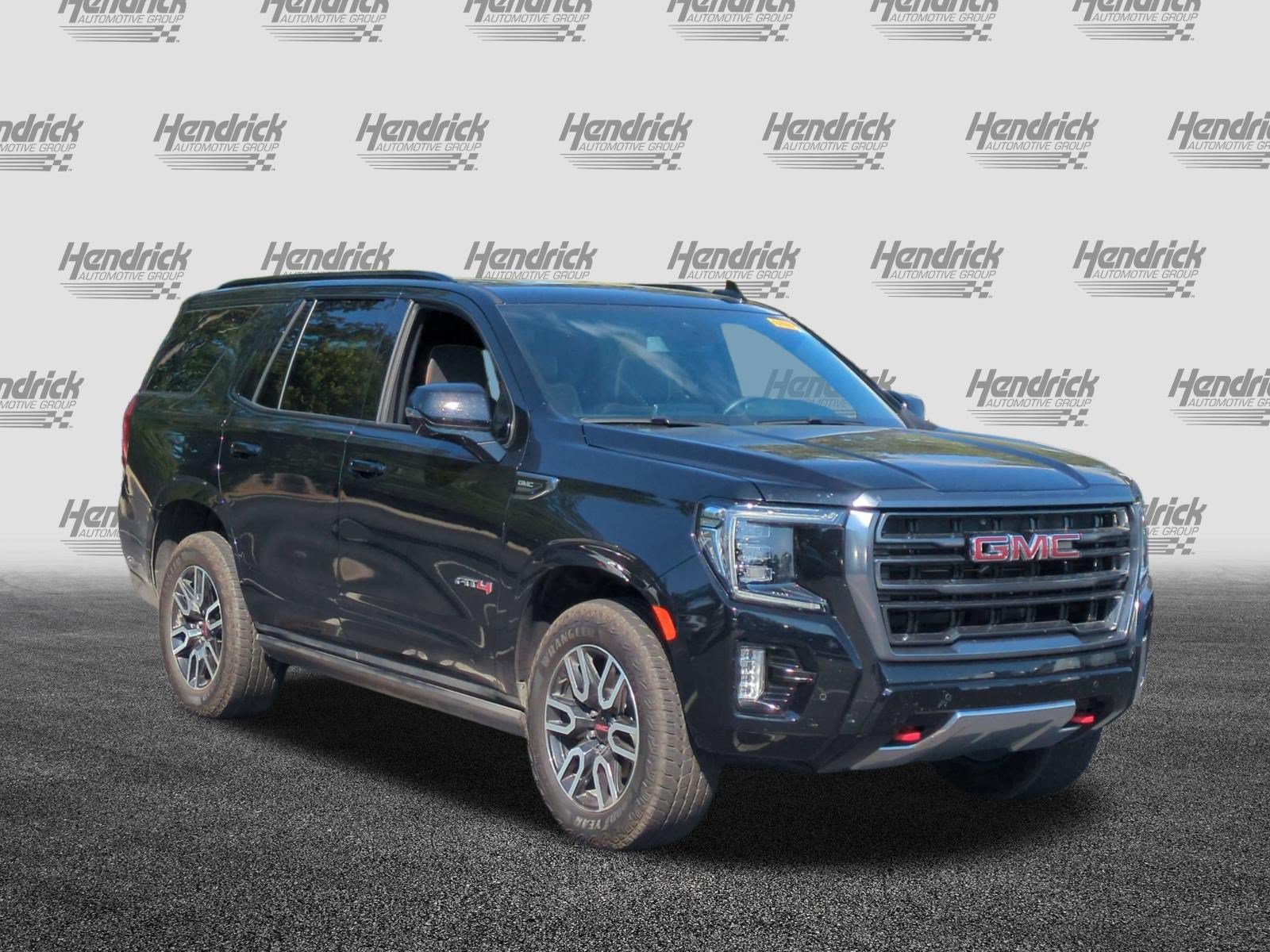 Used 2024 GMC Yukon AT4 AWD/4WD image 2