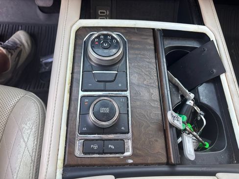 Used 2019 Ford Expedition Platinum AWD/4WD image 20