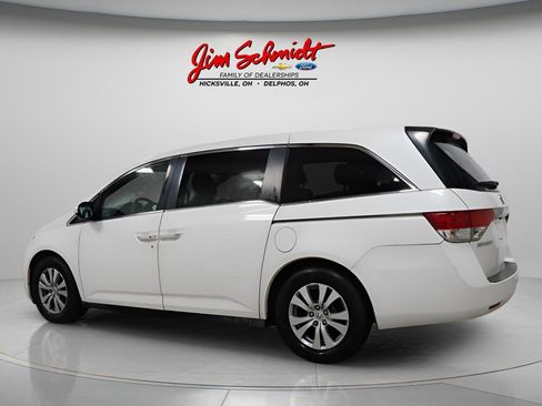 Used 2017 Honda Odyssey SE image 3