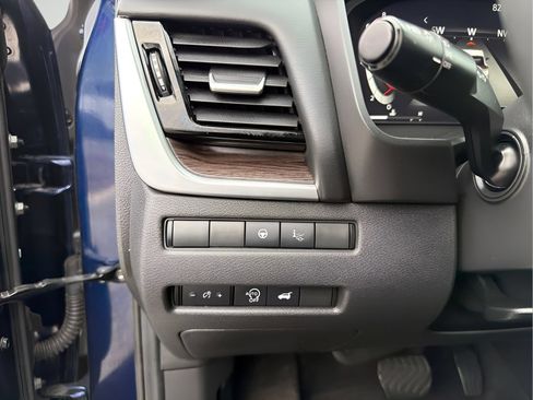 Used 2024 Nissan Rogue Platinum w/ Platinum Premium Package FWD image 35