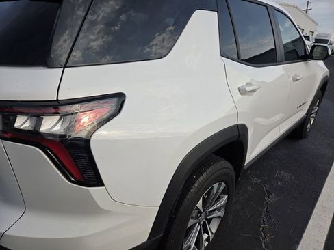 Used 2025 Chevrolet Equinox LT FWD image 7