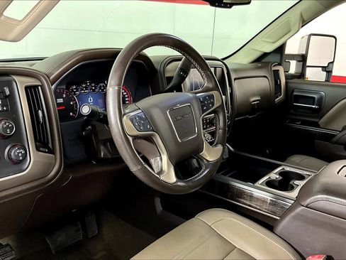 Used 2016 GMC Sierra 2500 Denali w/ Duramax Plus Package image 16