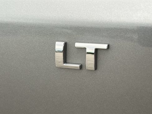 Used 2025 Chevrolet TrailBlazer LT AWD/4WD image 34