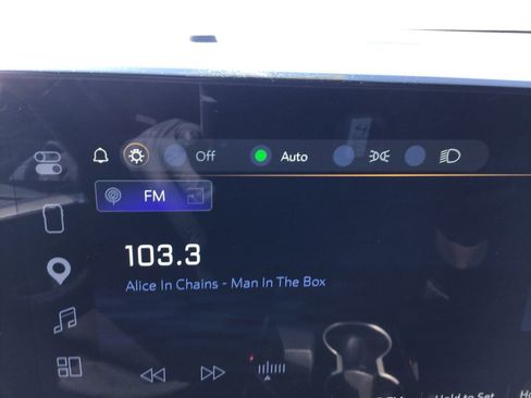 Used 2025 Chevrolet Equinox LT w/ Convenience Package II AWD/4WD image 18