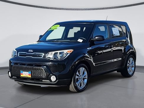 Used 2016 Kia Soul + image 7