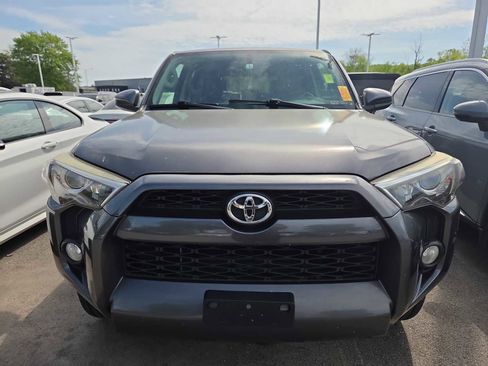 Used 2016 Toyota 4Runner SR5 image 10