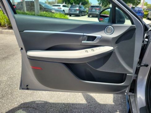 Used 2023 Hyundai Sonata SEL w/ Convenience Package FWD image 11