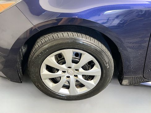 Used 2021 Toyota Corolla LE FWD image 13