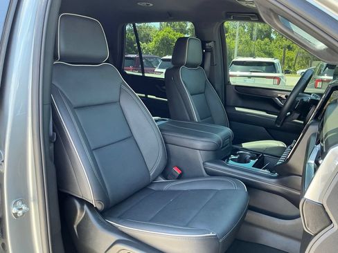 Used 2025 GMC Yukon Elevation AWD/4WD image 22