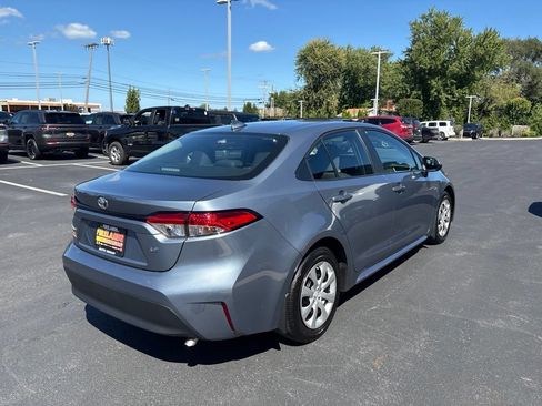 Used 2025 Toyota Corolla LE FWD image 5