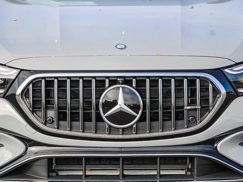 New 2026 Mercedes-Benz E 53 AMG e 4MATIC Sedan image 7