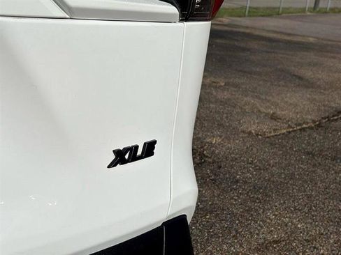 Used 2025 Toyota RAV4 XLE w/ Convenience Package image 41