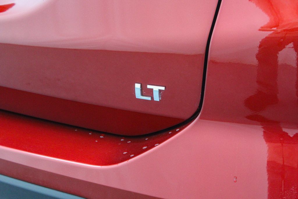 Used 2024 Chevrolet Equinox LT w/ LPO, Floor Liner Package FWD image 14
