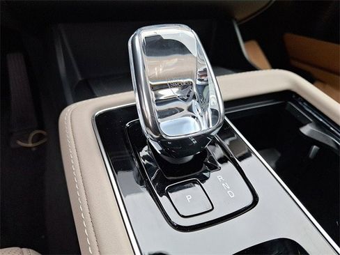 New 2026 Volvo XC90 B6 Ultra w/ Lounge Package image 8