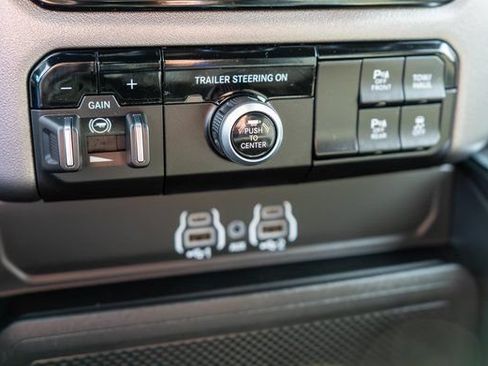 Used 2026 RAM 1500 Big Horn AWD/4WD image 32