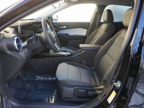 New 2026 Chevrolet Trax LT w/ Driver Confidence Package image 10