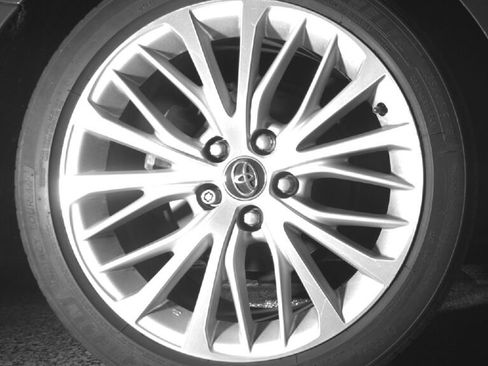 Used 2020 Toyota Camry XLE w/ Driver Assist Package FWD image 14