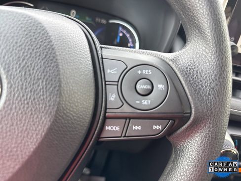 Certified 2025 Toyota RAV4 XLE image 30