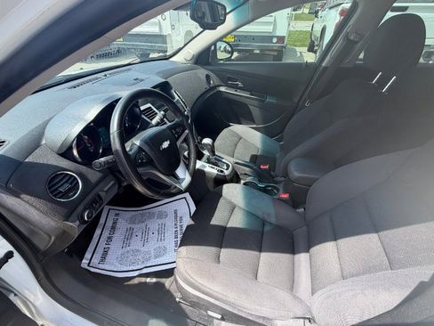 Used 2014 Chevrolet Cruze LT w/ RS Package FWD image 12