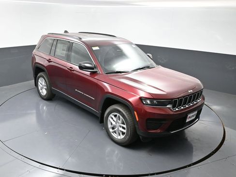 New 2025 Jeep Grand Cherokee Laredo X w/ Luxury Tech Group I image 42