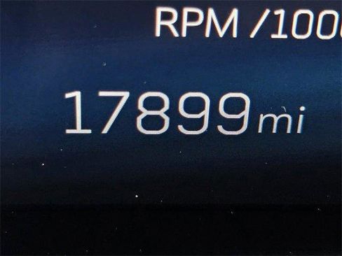 Certified 2025 Cadillac XT4 Sport w/ Cold Weather Package image 22