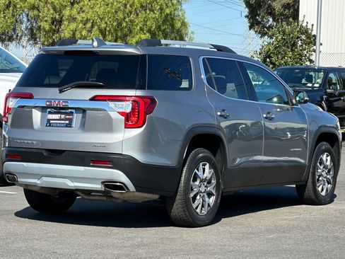 Used 2023 GMC Acadia SLT image 4