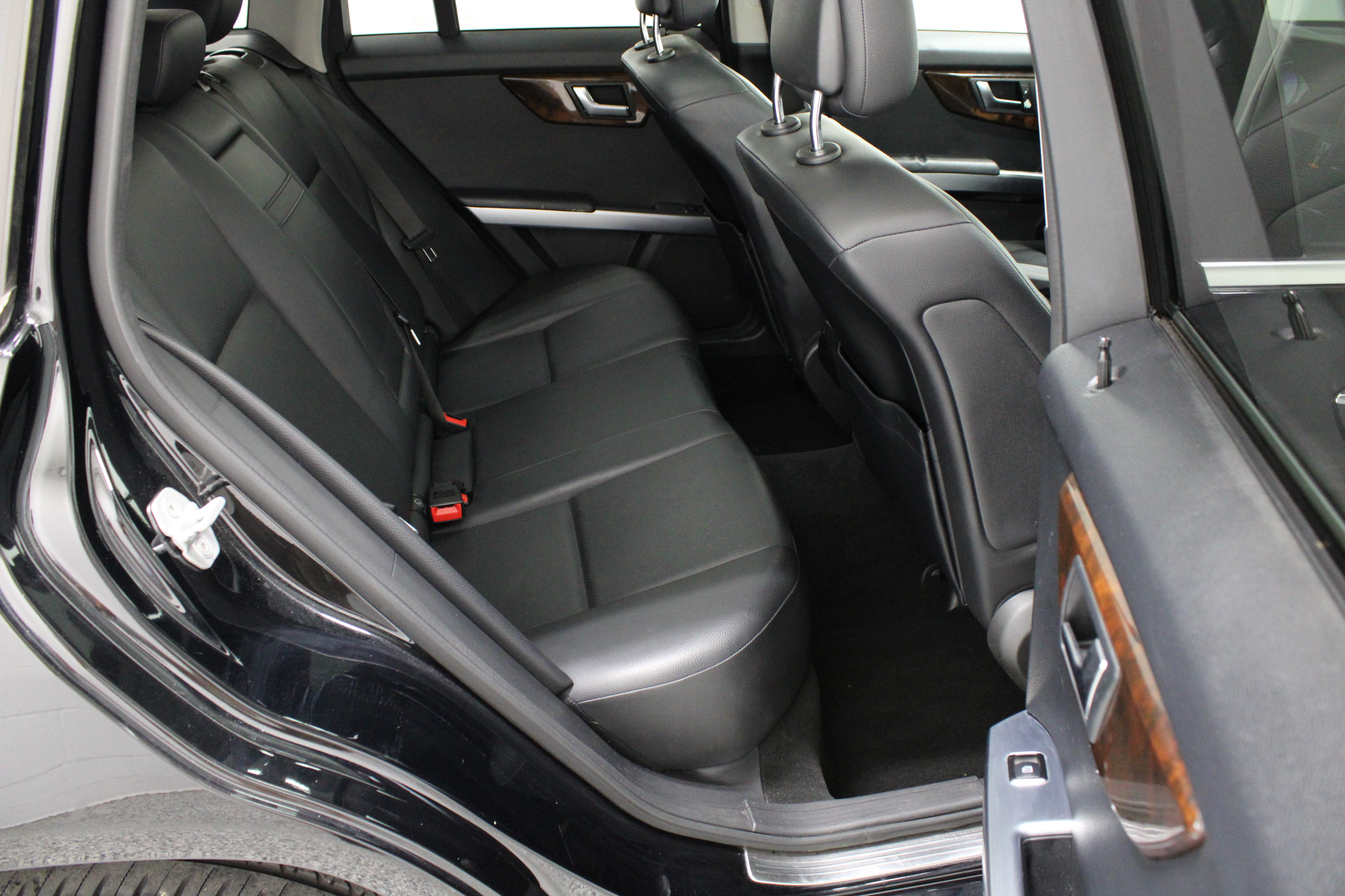 Used 2012 Mercedes-Benz GLK 350 2WD image 32