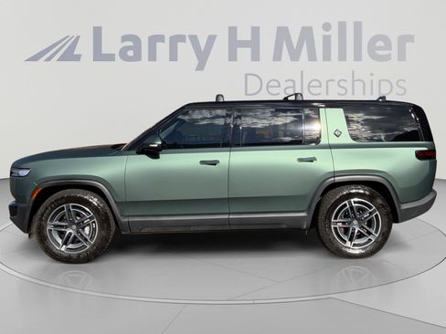 Used 2025 Rivian R1S Adventure Dual AWD/4WD image 2