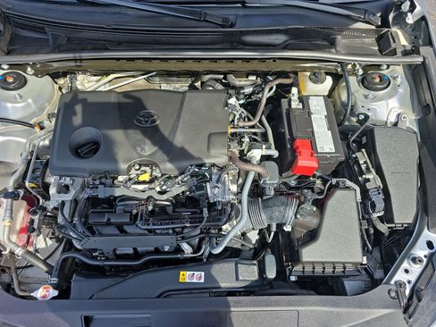 Used 2024 Toyota Camry SE image 33