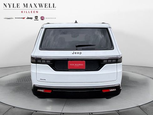 New 2026 Jeep Grand Wagoneer L 2WD image 15