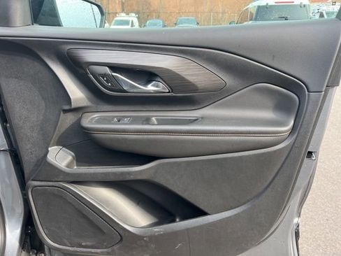 Used 2021 GMC Terrain SLT w/ Elevation Edition image 10