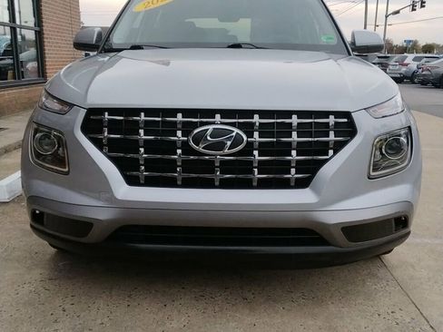 Used 2020 Hyundai Venue SEL image 6