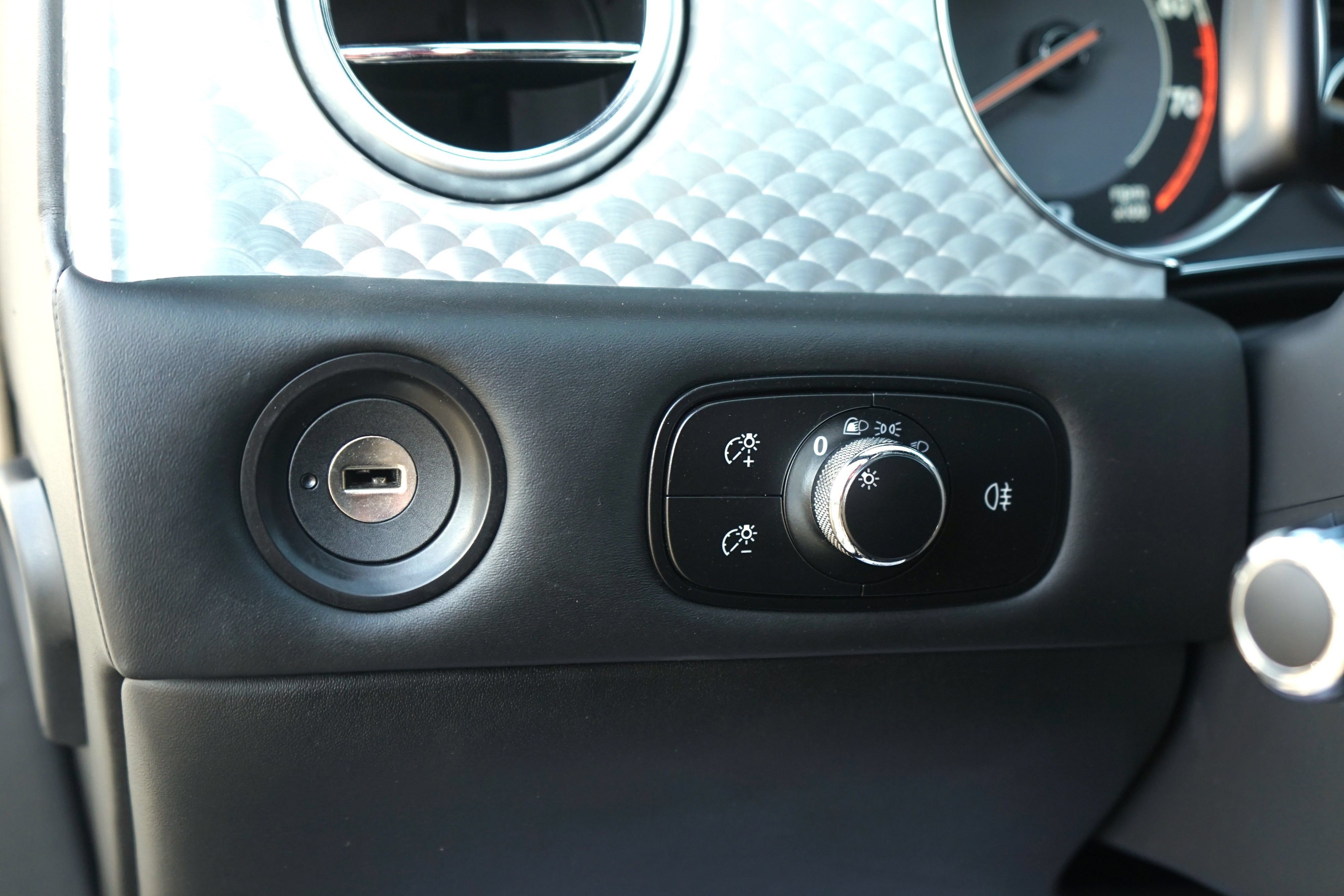 Used 2014 Bentley Flying Spur W12 AWD/4WD image 14